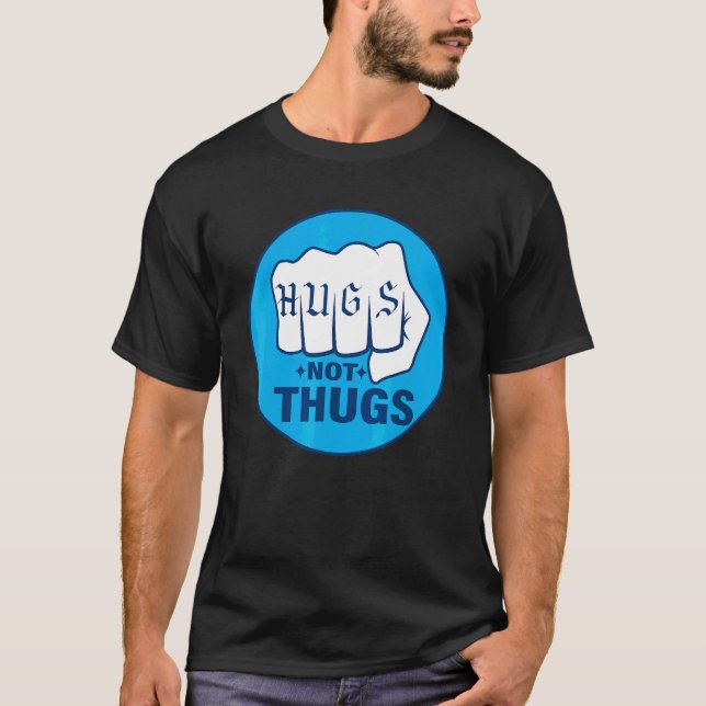 CAMISETA ABRAÇOS NÃO BANDIDOS (Frente)