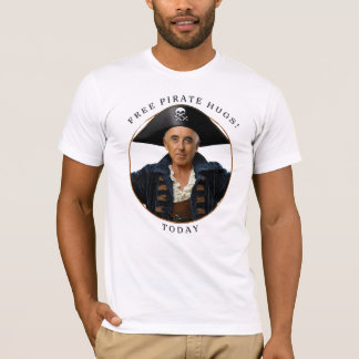 Camiseta Abraços Piratas Livres!