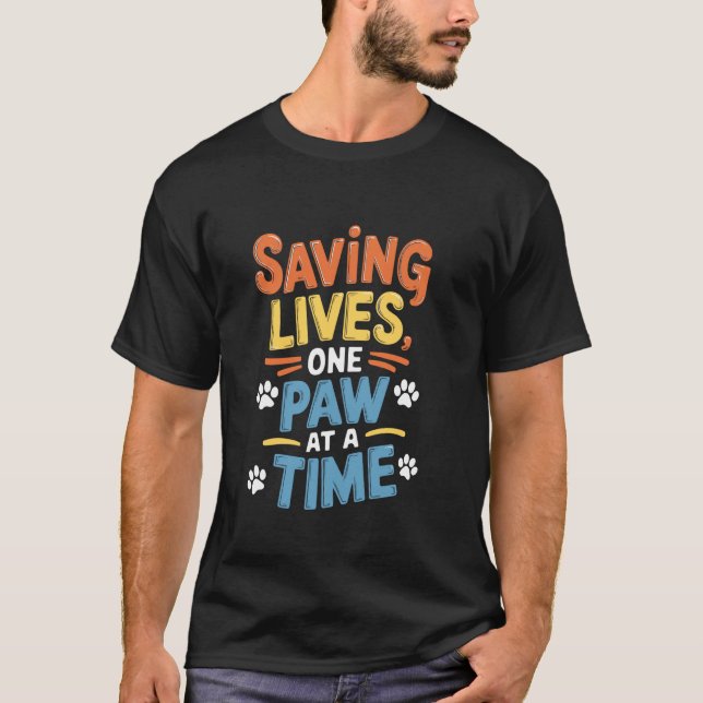 Camiseta Abrigo de Animais Salvar Design de Pet para Cachor (Frente)