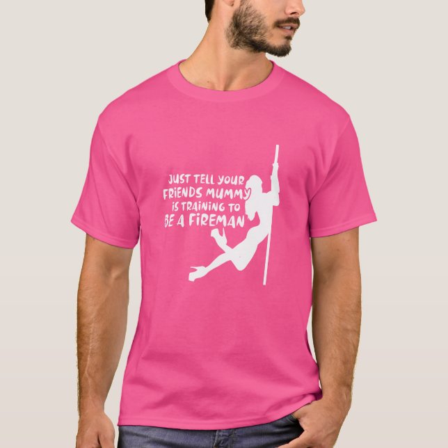 Camiseta Acabe de vender seus amigos múmia chamando um bomb (Frente)