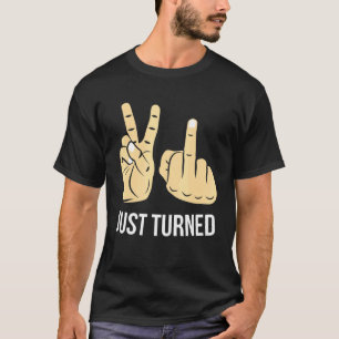 Camiseta Acabou de virar 21 aniversário de 21 anos