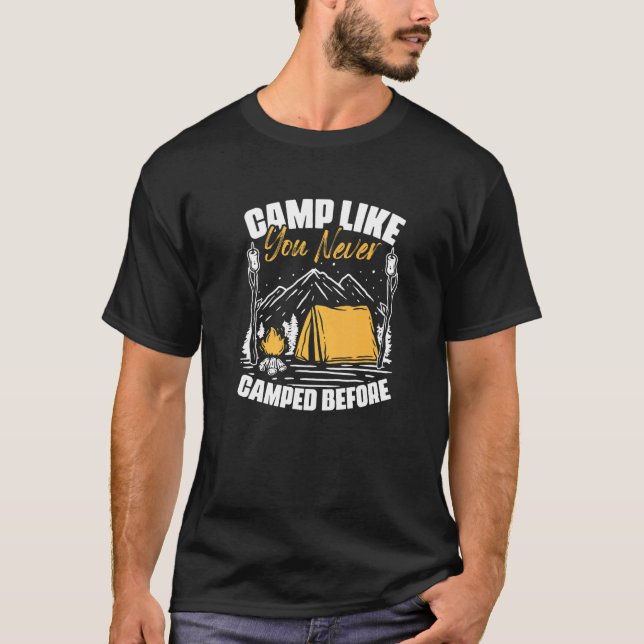 Camiseta Acampamento Como Nunca Acampado Antes Do Viagem (Frente)