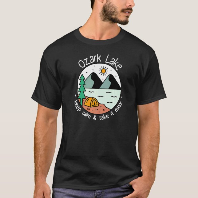 Camiseta Acampamento de Barcos de Pesca  Relaxe Lago Ozark (Frente)