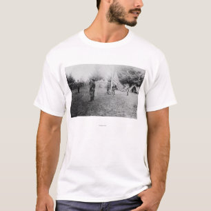 Camiseta Acampamento Lewis, WA - soldados que tomam abaixo
