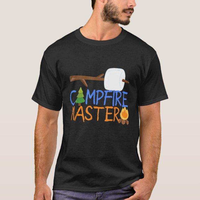 Camiseta Acampamento Mestre de Pai Campfire Smores Bonfire (Frente)