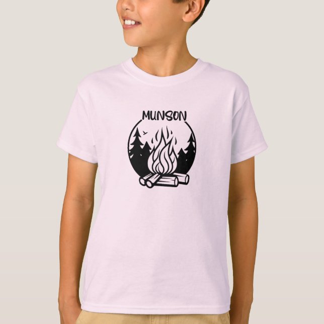 Camiseta Acampamento Munson (Frente)