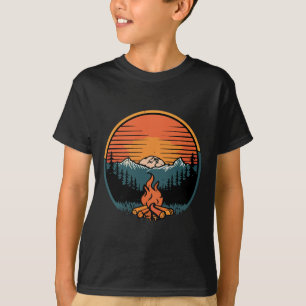 Camiseta Acampamento Pôr do Sol Fogueira Retro Acampamento