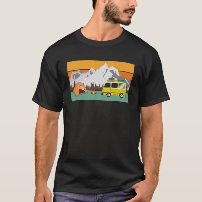 Camiseta Acampamento Tent Motorhome Mountain Campfire (Frente)