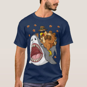 Camiseta Ação de Graças à Turquia Andando com tubarão Engra