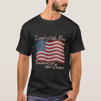 Camiseta Acenando Betsy Ross Flag Land Of Free Por Causa