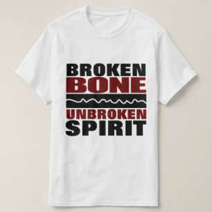 Camiseta acidente com osso quebrado engraçado