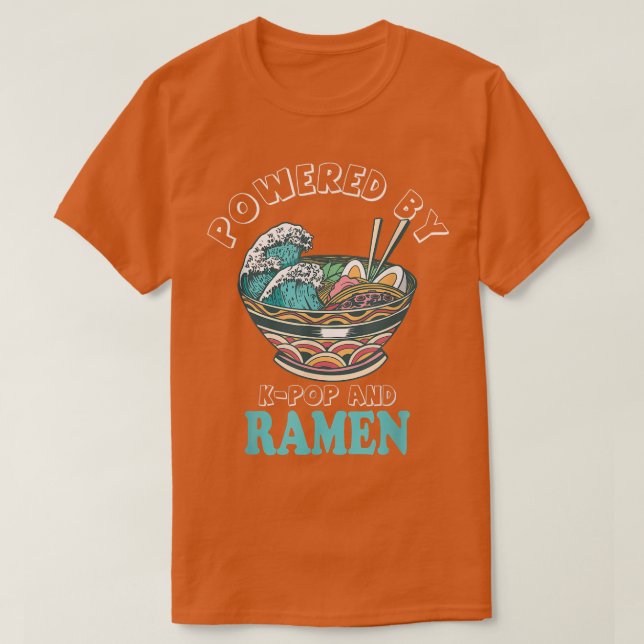 Camiseta Acionado por Kpop e Ramen Anime  (Frente do Design)