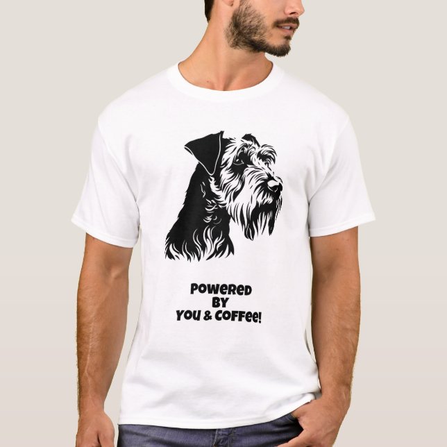 Camiseta Acionado por você e café! Cachorro Engraçado (Frente)
