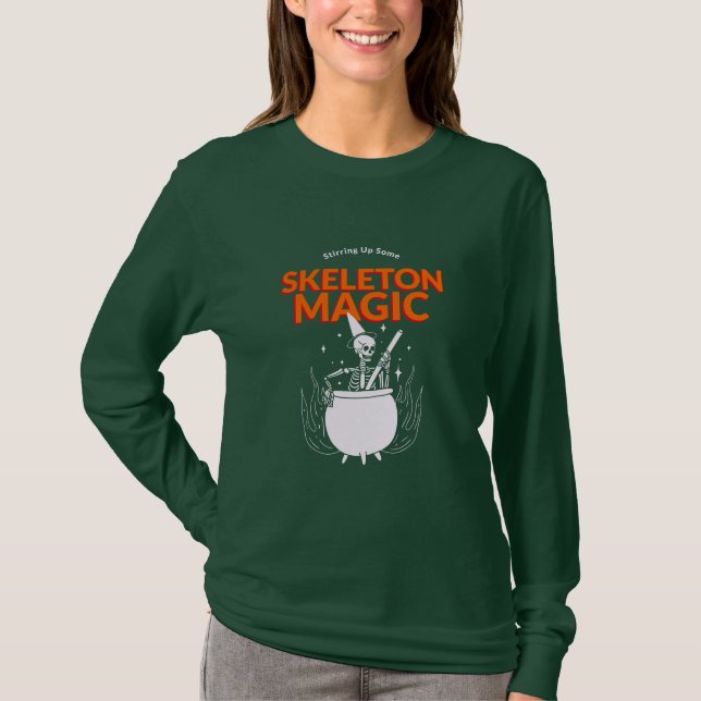 Camiseta Acionando Uma Magia Esquelética (Frente)