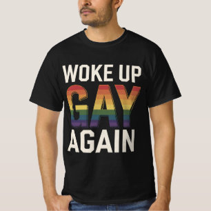 Camiseta Acordou Gay Novamente Engraçado Orgulho LGBTQ Alia