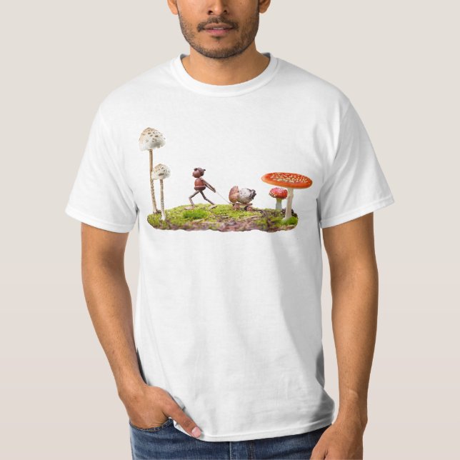 Camiseta Acorn elf estava na floresta com cogumelo (Frente)