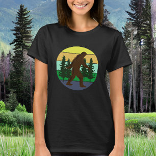 Camiseta Acredita no Sasquatch Bigfoot Vintage Pôr do Sol