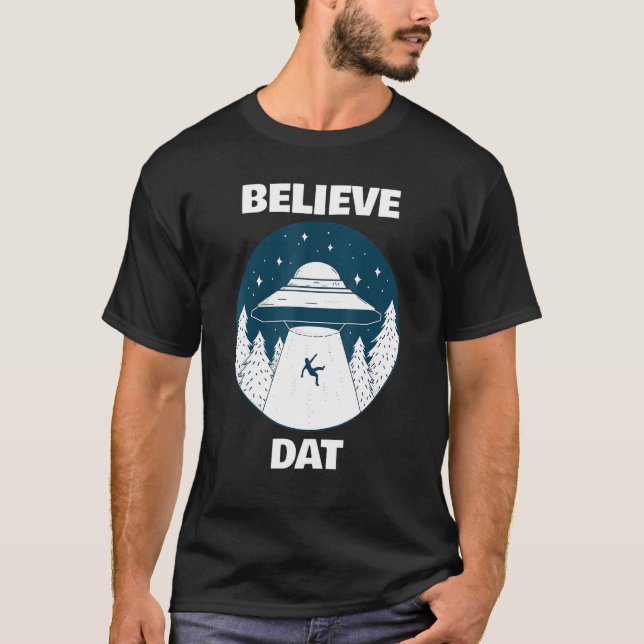Camiseta Acredite Da Voando Rapto De Saucer (Frente)