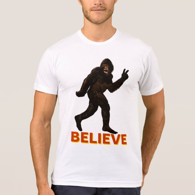 Camiseta Acredite em Bigfoot Sasquatch Yeti (Frente)