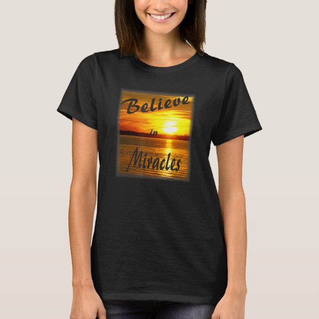 Camiseta Acredite em milagres (Frente)