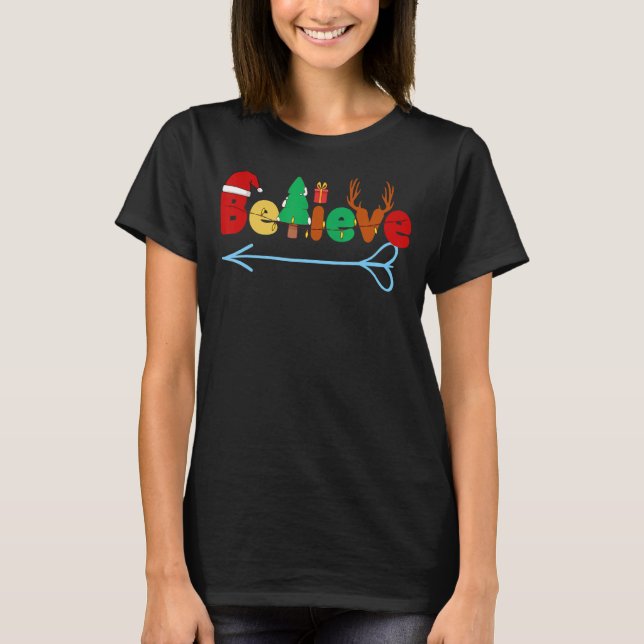 Camiseta Acredite na Árvore Santa Hat do Natal Reindeer Paj (Frente)