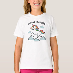 Camiseta Acredite no Gráfico de Unicórnio Preto Mágico