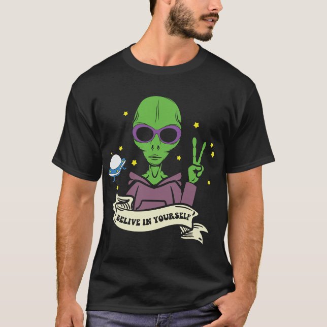 Camiseta Acredite No Seu Espaço Alienígena (Frente)