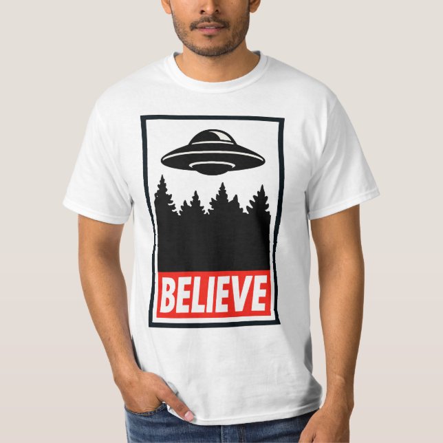 Camiseta Acredite OVNI (Frente)