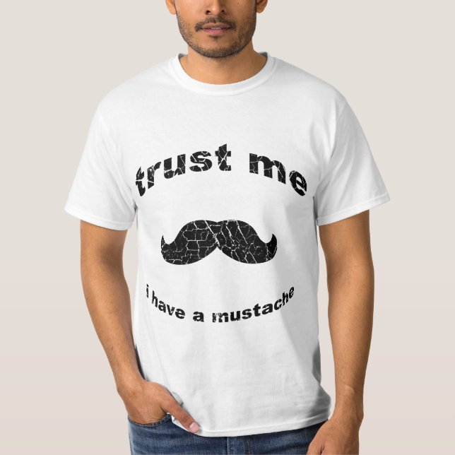 Camiseta Acredite que eu tenho bigode (Frente)