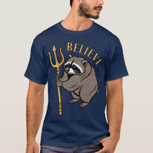 Camiseta Acredite Raccoon Jimothy Segurando Tridente Pop Ar