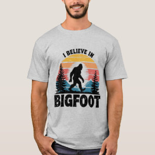 Camiseta Acredito em Pé Grande