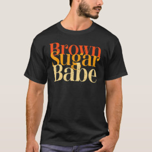 Camiseta Açúcar Castanho Babe História Negra Mês do Orgulho