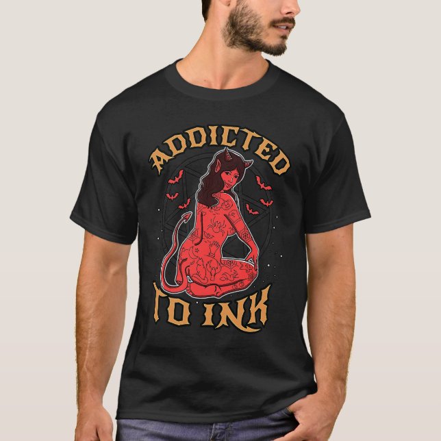 Camiseta Addicted To Ink Hail Satan Devil Girl Tattoo (Frente)