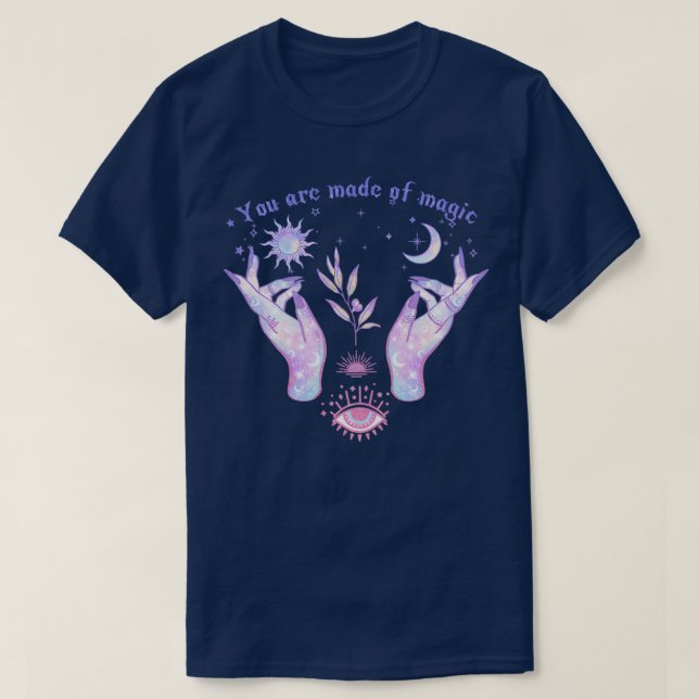 Camiseta adesivo celestial você é feito de magia (Frente do Design)