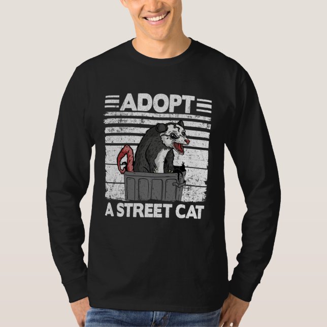 Camiseta Adopt A Street Cat Opossum Meme Trash Possum  1 (Frente)