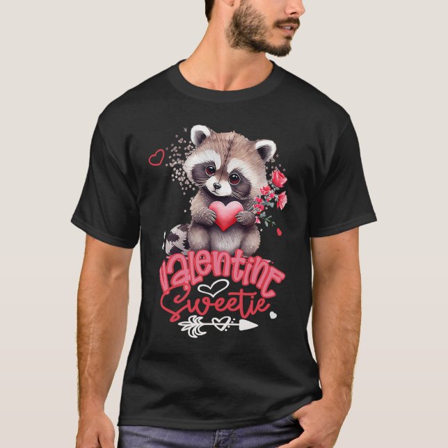 Camiseta Adorable Baby Racoon Cute Valentine Sweetie With R (Frente)