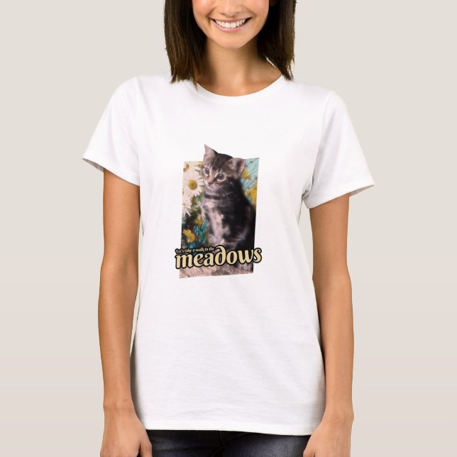 Camiseta Adoráveis Gatinhos Dão Uma Volta Nos Prados (Frente)