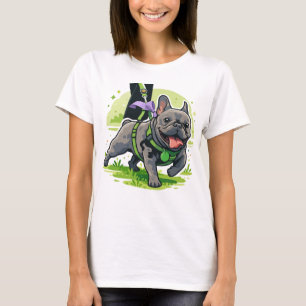 Camiseta Adorável Bulldog Francês Caminhando no Parque