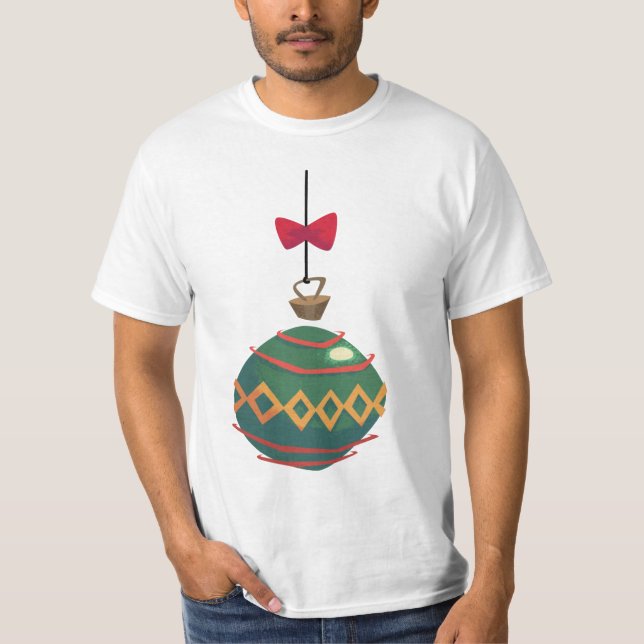 Camiseta Adorno de Natal Verde Retro com Laço Vermelho (Frente)