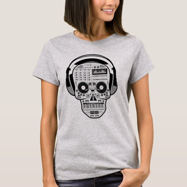 Camiseta ADORO MÚSICA - Crânio Audiófilo Com Fones de ouvid (Frente)