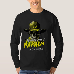 Camiseta Adoro O Cheiro De Napalm De Manhã
