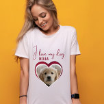 Camiseta Adoro o meu nome de Pet Foto Coração Vermelha do C<br><div class="desc">Adoro a minha camiseta fotográfica Dog Red Heart Pet Name Women's T-Shirt. Uma foto em forma de coração. e um texto em um roteiro de tendências. Adicione sua foto e seu nome.</div>