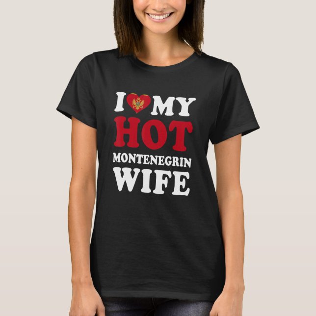 Camiseta Adoro o presente da minha mulher montenegrina, eng (Frente)