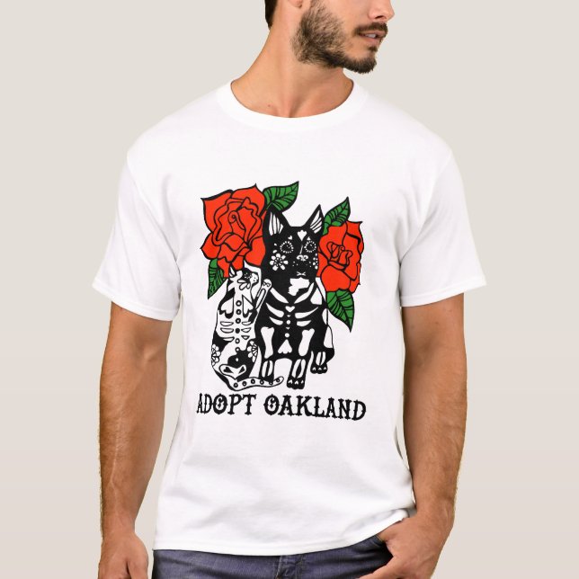 Camiseta Adotar Oakland - Design de cães e gatos do crânio  (Frente)