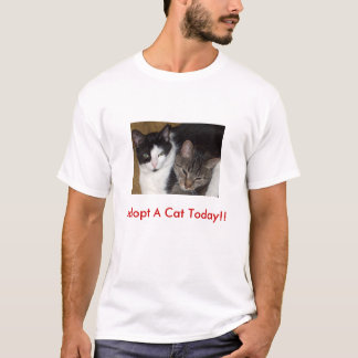 Camiseta Adote um gato hoje!! T-shirt