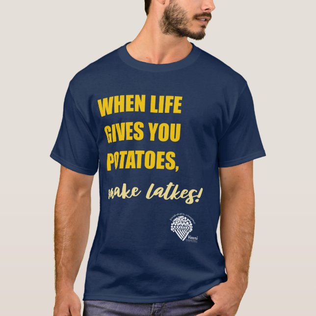Camiseta Adults' Hanukkah Shirt - "Make latkes" (Frente)