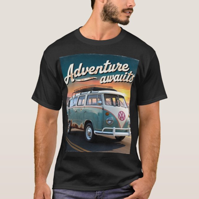 Camiseta Adventure Awaits (Frente)