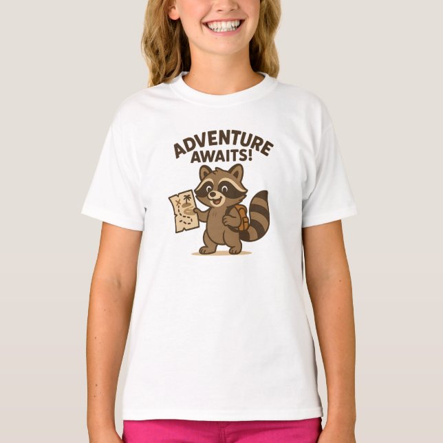 Camiseta Adventure Awaits Cute Brown Raccoon Design (Frente)