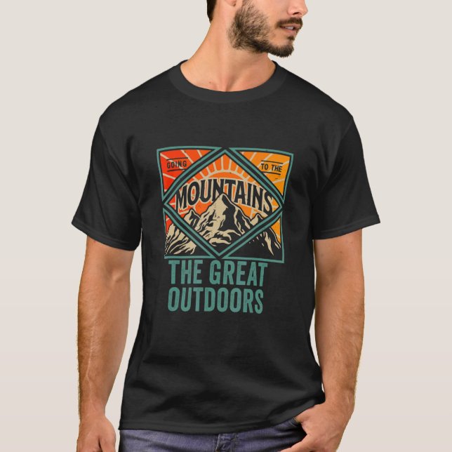 Camiseta Adventure Awaits The Great Outdoors Nature Hiking  (Frente)