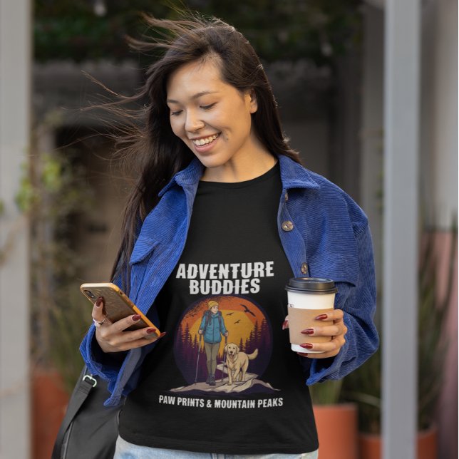 Camiseta Adventure Buddies Dog Hiking & Mountain Sunset (Criador carregado)